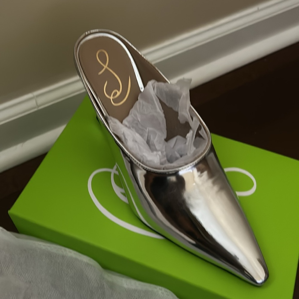 Brand new Sam Edelman mule. - Picture 4 of 6